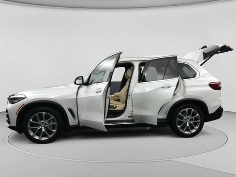 Used 2022 BMW X5 sDrive40i w/ Premium Package RWD image 39