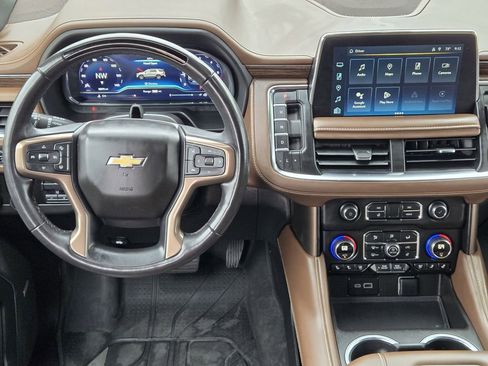 Used 2024 Chevrolet Suburban High Country w/ Advanced Technology Package AWD/4WD image 24