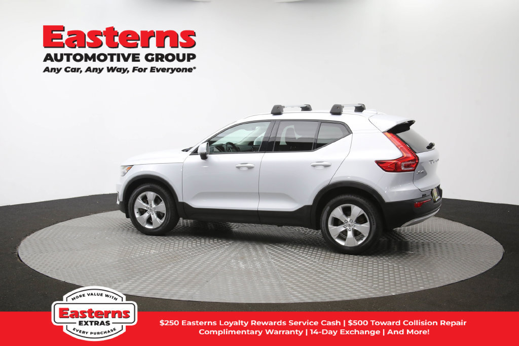 Used 2021 Volvo XC40 T4 Momentum FWD image 61