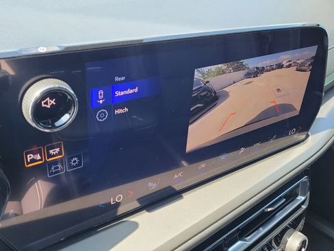 New 2026 Chevrolet Traverse LT image 27