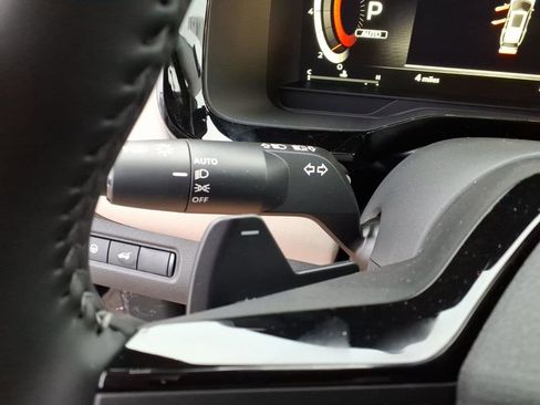 New 2026 Nissan Pathfinder SL image 19