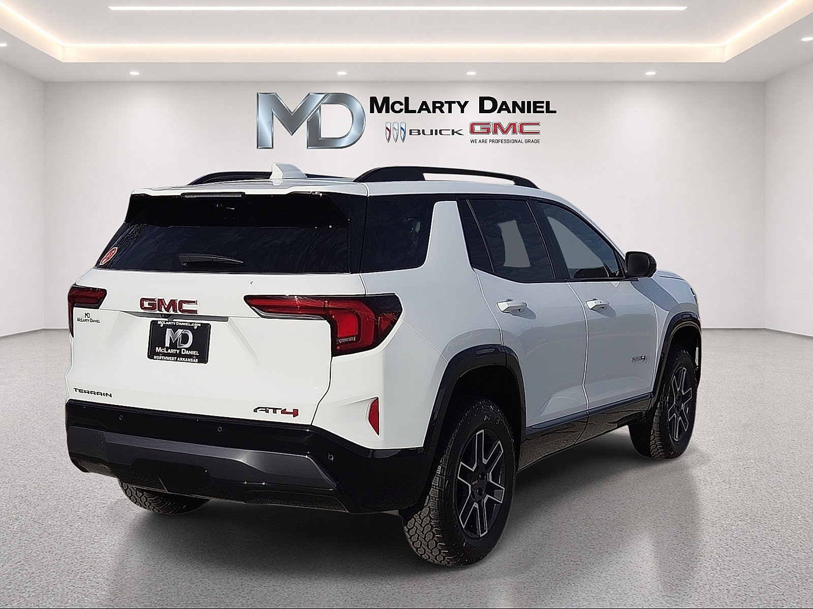 New 2027 GMC Terrain AT4 w/ Technology Package II AWD/4WD image 5