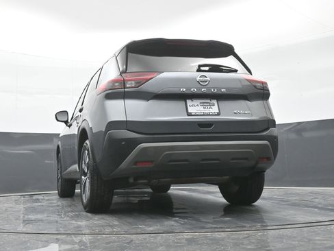 Used 2021 Nissan Rogue SV image 42