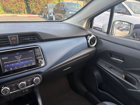 Used 2025 Nissan Versa SV image 33