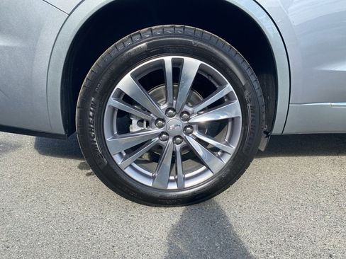 Used 2025 Cadillac XT6 Premium Luxury image 7