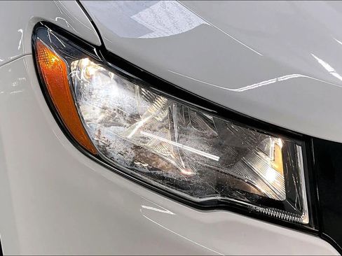 Used 2019 Jeep Compass Limited image 30