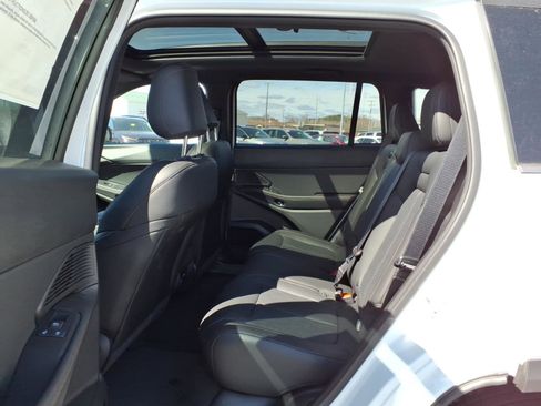 New 2026 Jeep Cherokee Overland image 8