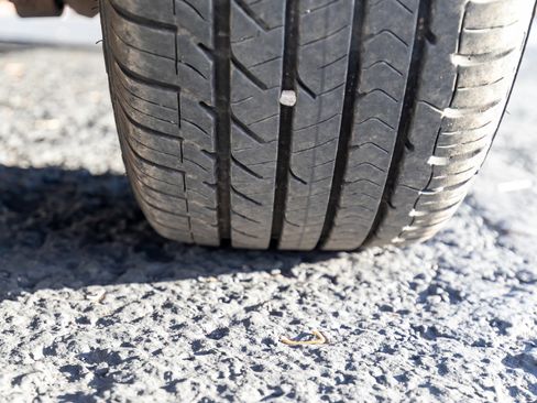 Used 2010 Pontiac Vibe w/ Preferred Package image 29