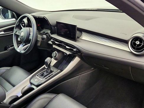 Used 2024 Alfa Romeo Tonale Ti w/ Premium Interior Package image 26