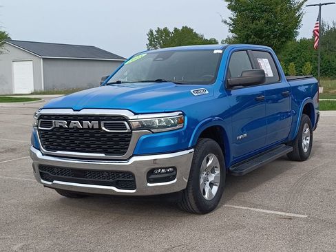 Used 2025 RAM 1500 Big Horn AWD/4WD image 2