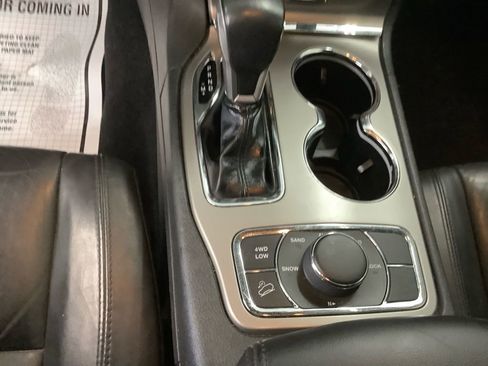 Used 2021 Jeep Grand Cherokee Limited AWD/4WD image 15