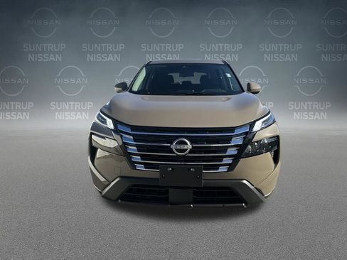Certified 2025 Nissan Rogue SV FWD image 40