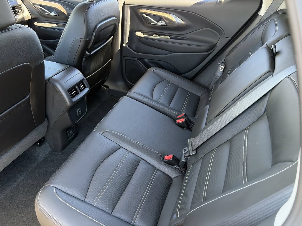 Used 2023 GMC Terrain Denali AWD/4WD image 32