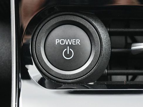 Used 2024 Subaru Solterra Limited image 23