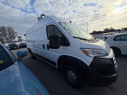 Used 2023 RAM ProMaster 2500 FWD image 3
