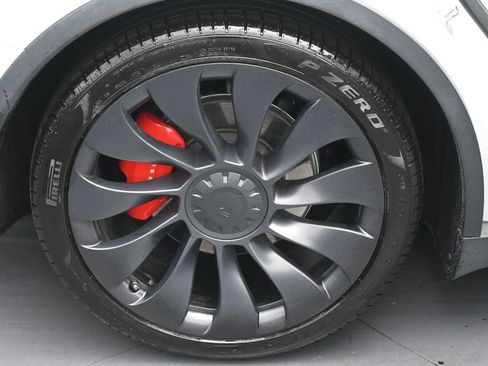 Used 2022 Tesla Model Y Performance AWD/4WD image 35