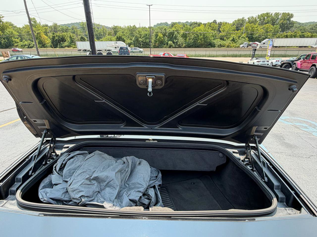 Used 2008 Chevrolet Corvette Convertible w/ Preferred Equipment Group RWD image 24
