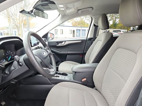 Used 2021 Ford Escape SE image 20