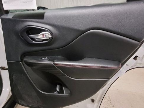 Used 2014 Jeep Cherokee Trailhawk w/ Technology Group image 55