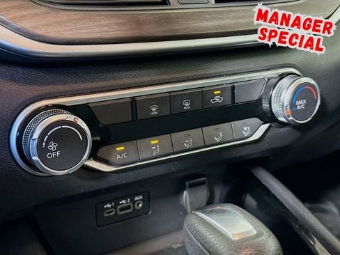 Used 2024 Nissan Altima 2.5 SV FWD image 17