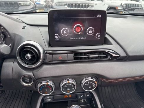 Used 2022 MAZDA MX-5 Miata RF Grand Touring image 5