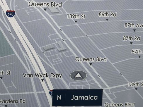 Used 2022 Lincoln Nautilus Reserve w/ Monochromatic Package image 27