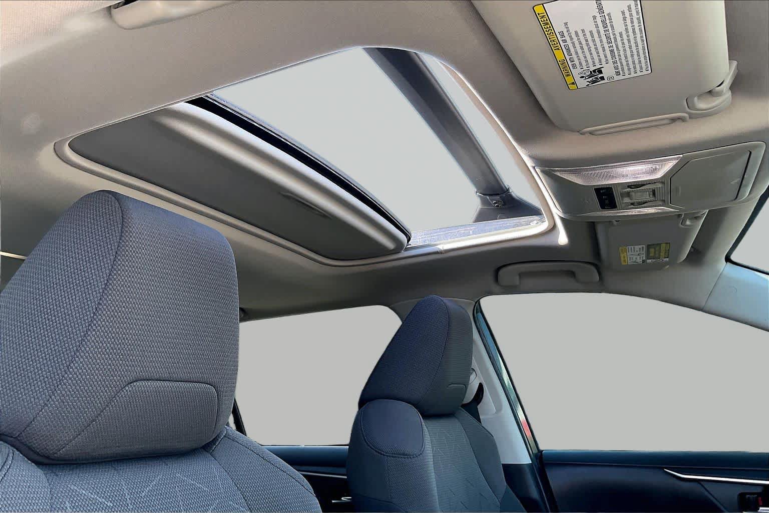 Certified 2022 Toyota RAV4 XLE w/ Convenience Package FWD image 13