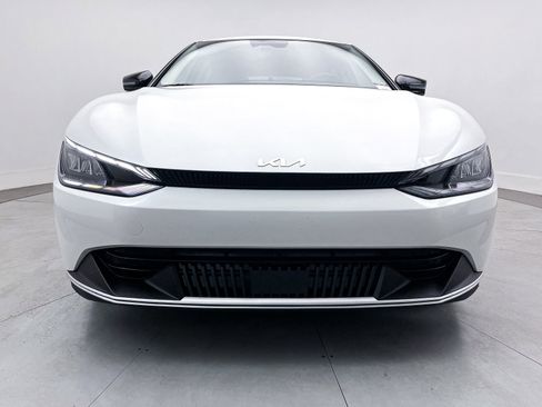 Used 2023 Kia EV6 Light image 10