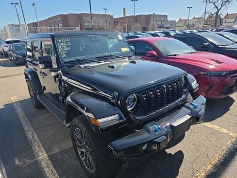 Used 2024 Jeep Wrangler High Altitude image 3