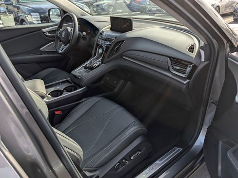 Used 2025 Acura RDX SH-AWD w/ Technology Package image 9