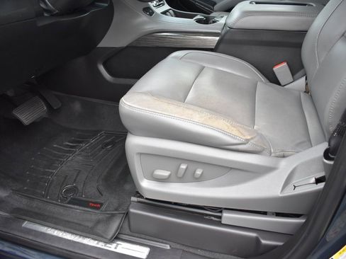 Used 2020 Chevrolet Tahoe LT w/ Luxury Package image 7