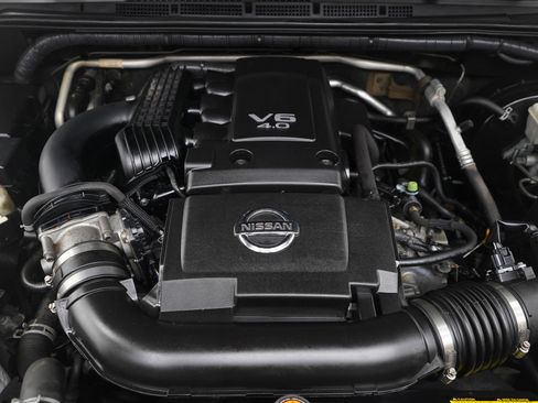 Used 2017 Nissan Frontier SV image 28