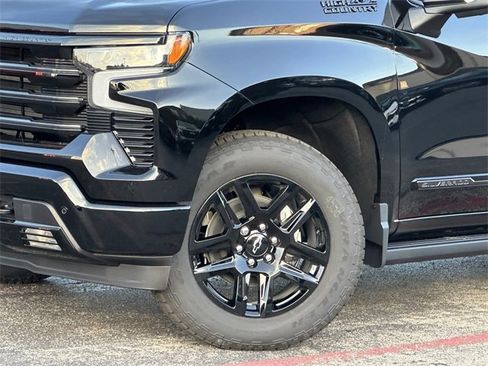 New 2026 Chevrolet Silverado 1500 High Country w/ Midnight Edition image 8