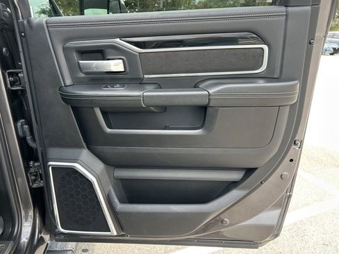 Used 2020 RAM 3500 Laramie w/ Night Edition image 38