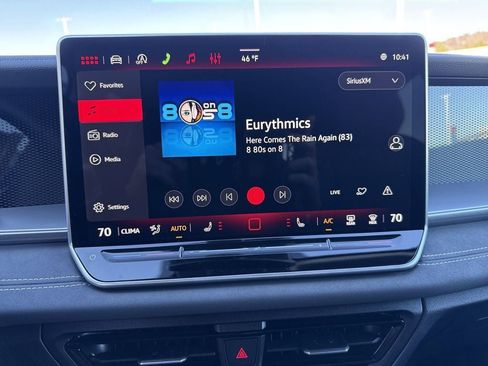 New 2026 Volkswagen Tiguan SE image 14