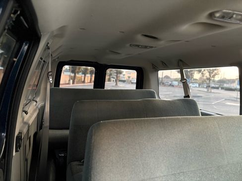 Used 2006 Ford E-150 and Econoline 150 Wagon image 10