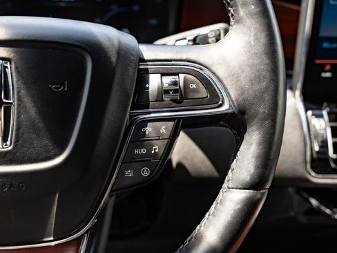 Used 2024 Lincoln Navigator Reserve AWD/4WD image 31