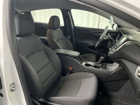 Certified 2017 Chevrolet Malibu LS FWD image 25
