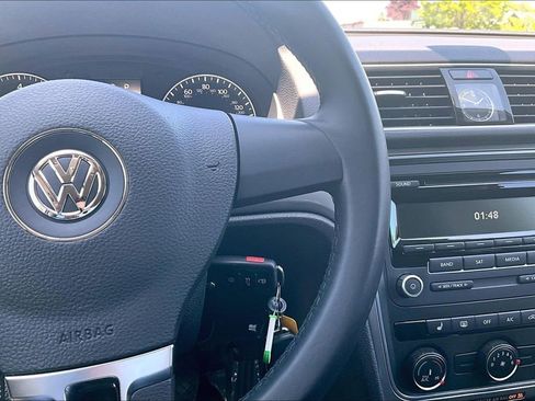 Used 2014 Volkswagen Passat 1.8T Wolfsburg Edition FWD image 25
