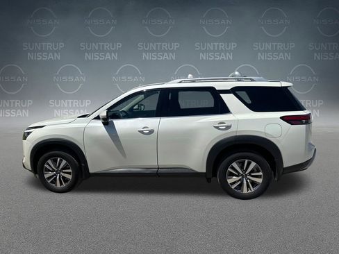 Used 2024 Nissan Pathfinder SL w/ Cargo Package AWD/4WD image 36