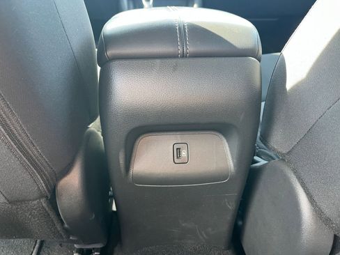 Used 2025 Nissan Sentra SV image 22