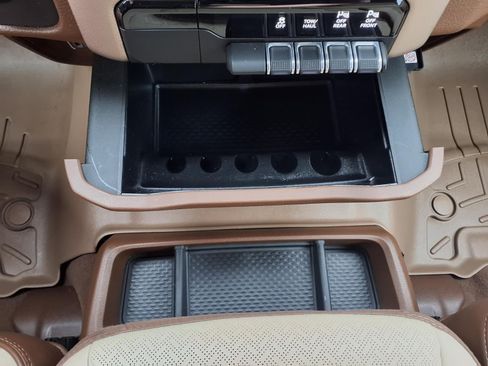Used 2019 RAM 1500 Laramie RWD image 29