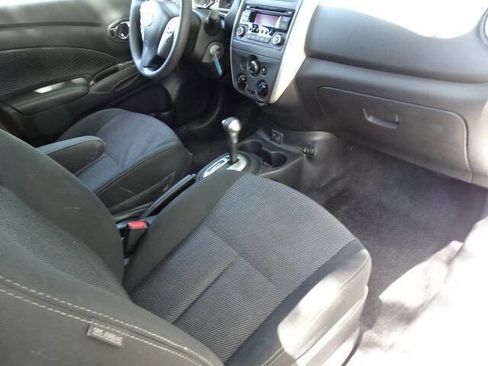 Used 2018 Nissan Versa SV image 23