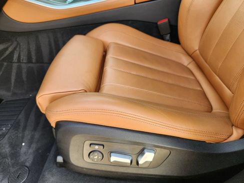 Used 2022 BMW X5 sDrive40i w/ M Sport Package RWD image 17