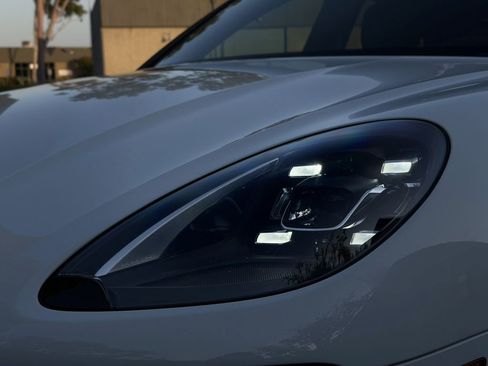 Used 2018 Porsche Macan GTS image 7