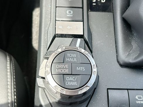 Certified 2025 Toyota 4Runner TRD Off-Road Premium AWD/4WD image 36