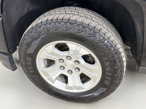 Used 2019 Chevrolet Silverado 1500 LT w/ All Star Edition image 30