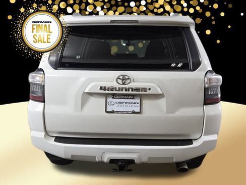 Used 2016 Toyota 4Runner SR5 image 7