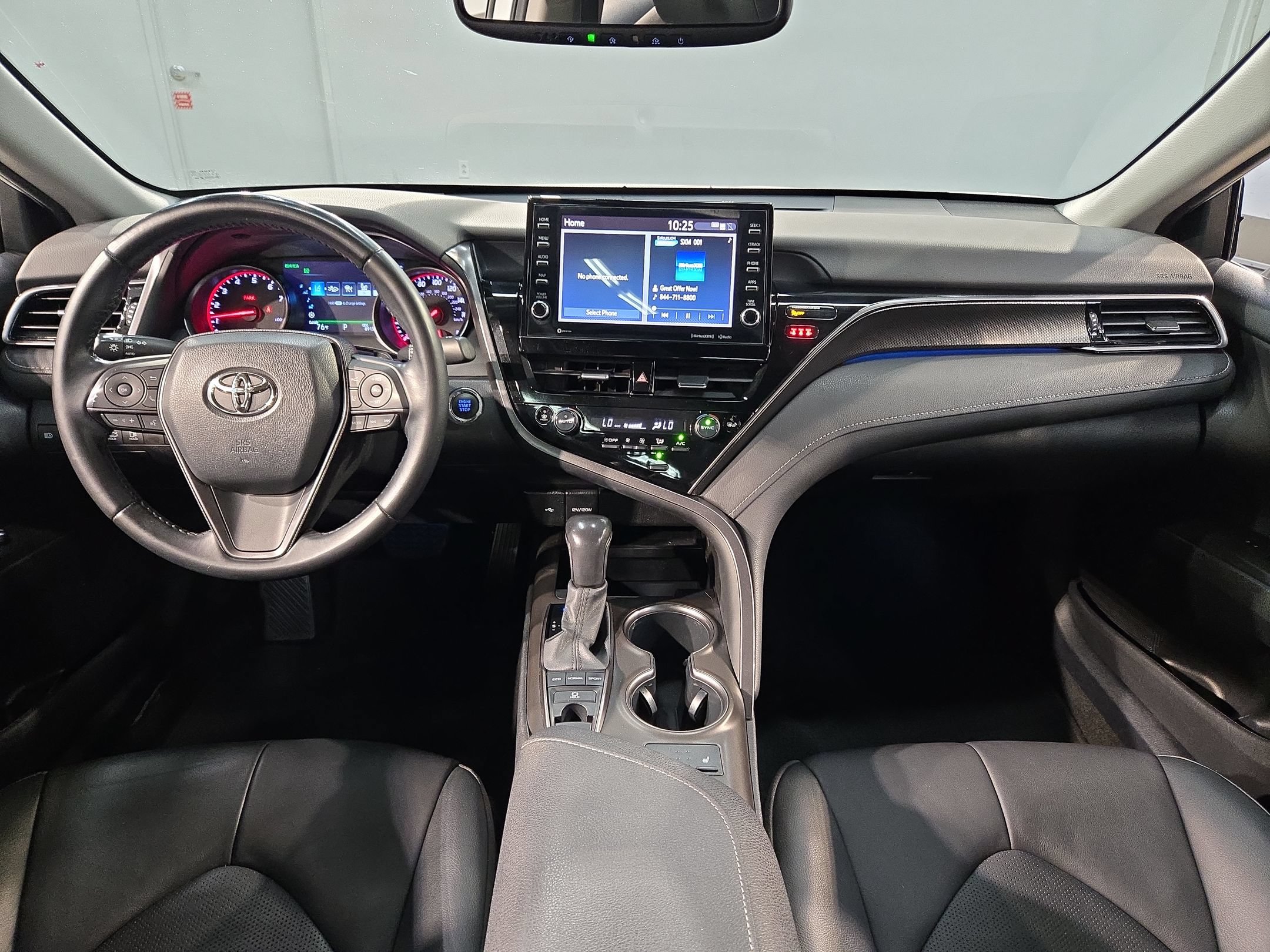 Used 2021 Toyota Camry XSE FWD image 10