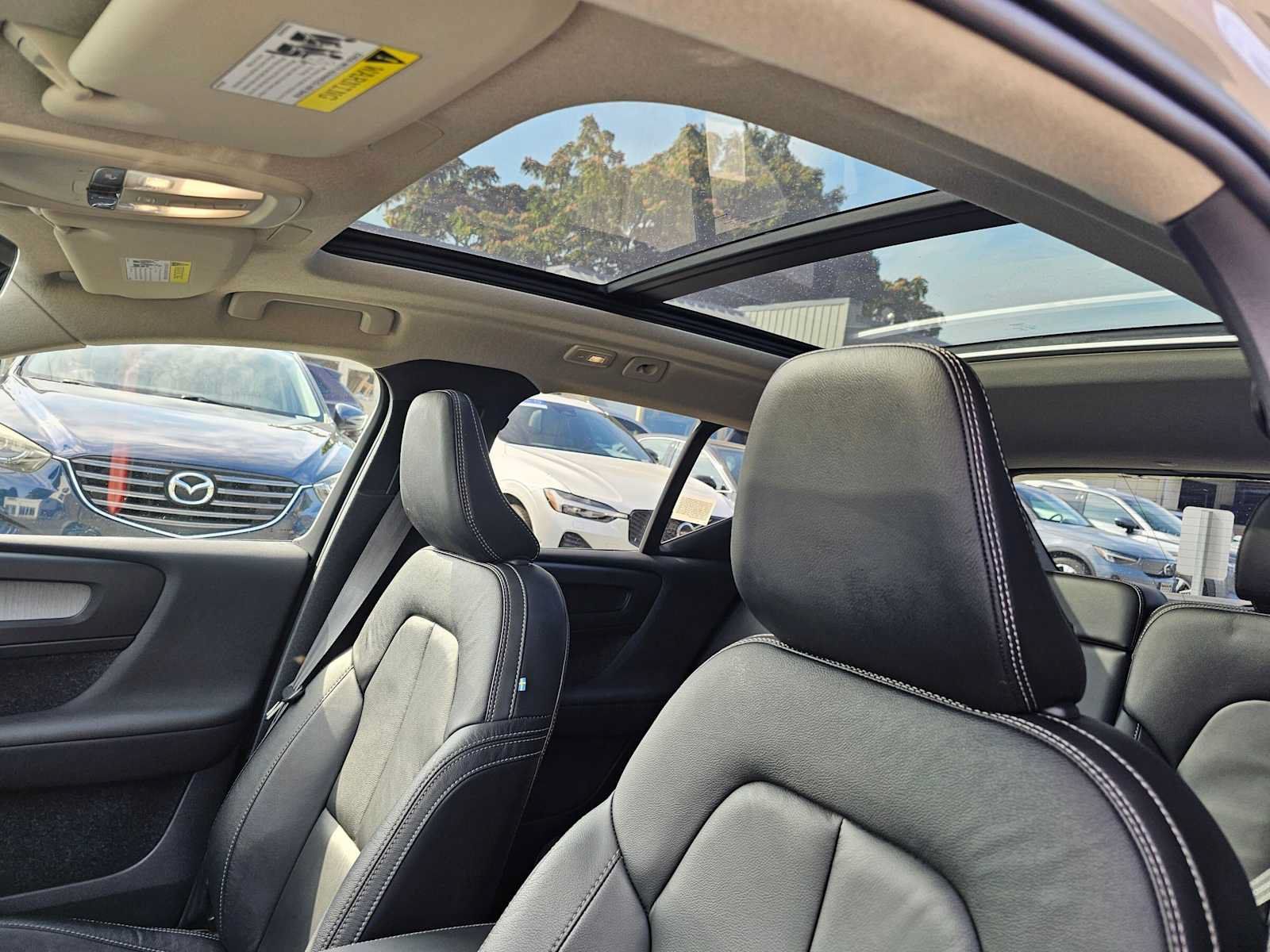 Used 2023 Volvo XC40 B5 Ultimate w/ Protection Package Premier AWD/4WD image 23